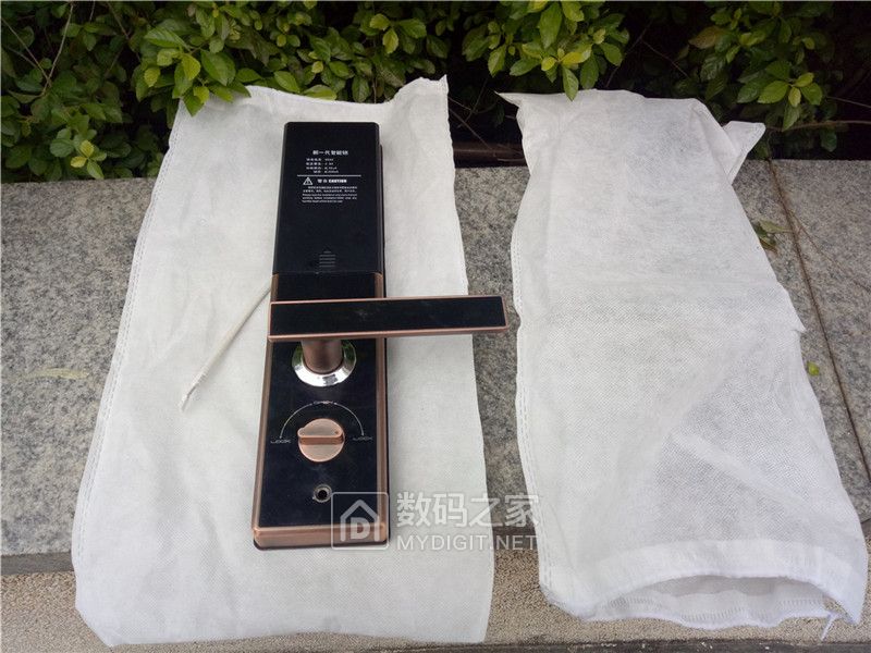 智能门锁拆解步骤,智能门锁拆解图解