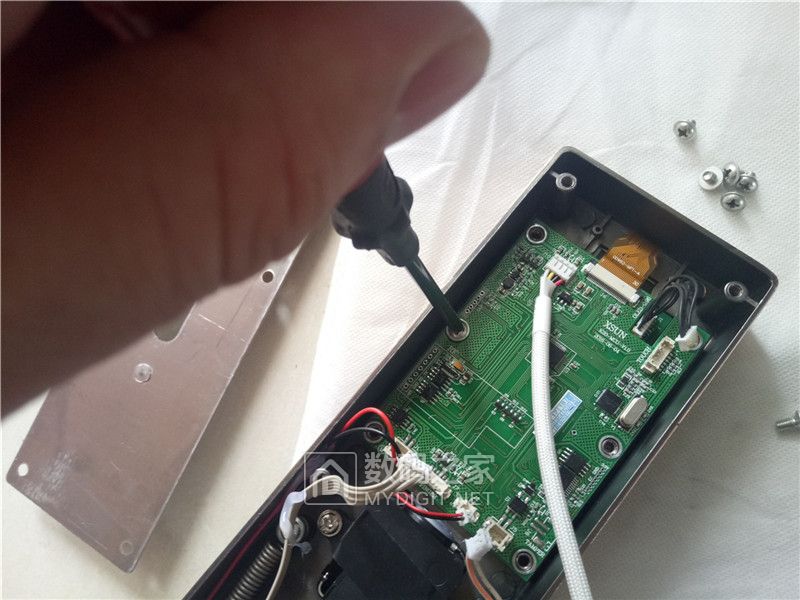 智能门锁拆解步骤,智能门锁拆解图解