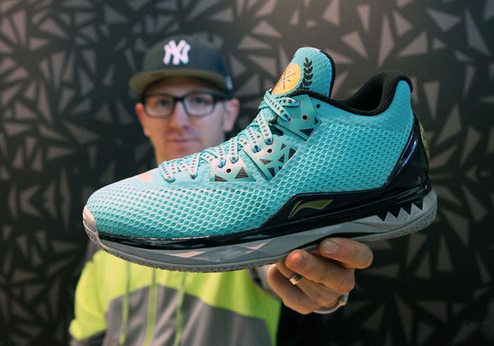 蓝色的球鞋大盘点,蒂芙尼蓝球鞋