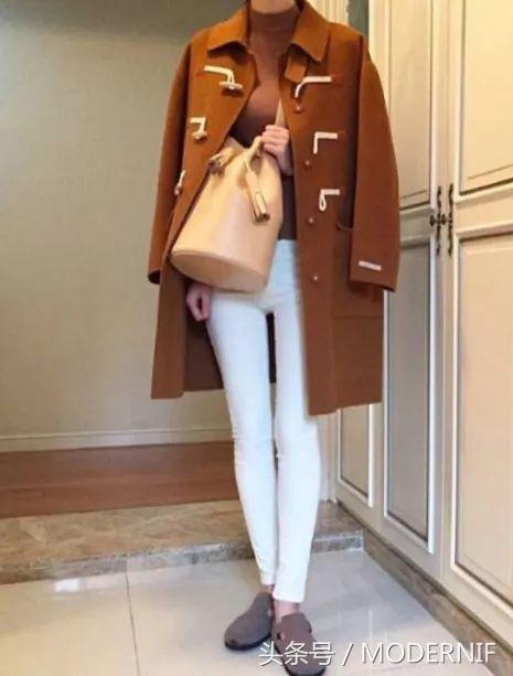 大衣的扣子怎么看上档次,大衣没有扣子怎样加扣子