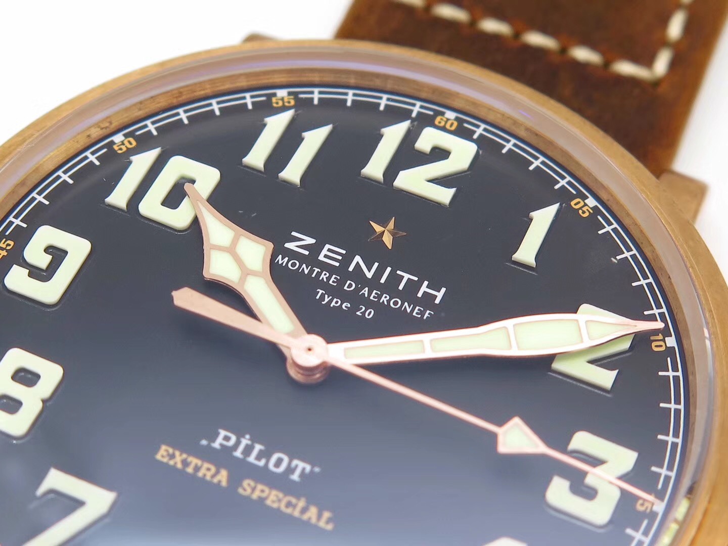 胡歌一路前行同款运动手表,胡歌同款蓝表面陨石手表