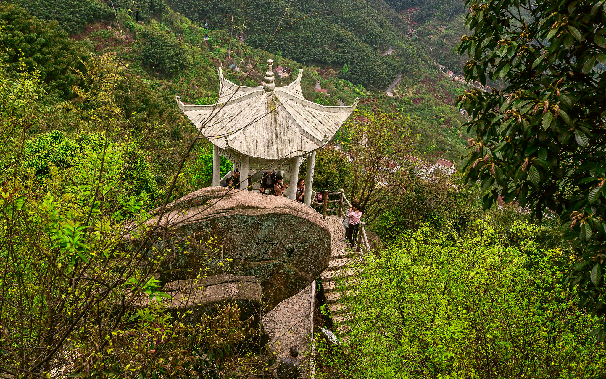 四明山地质公园和四明山森林公园,观四明山云海仙境有感