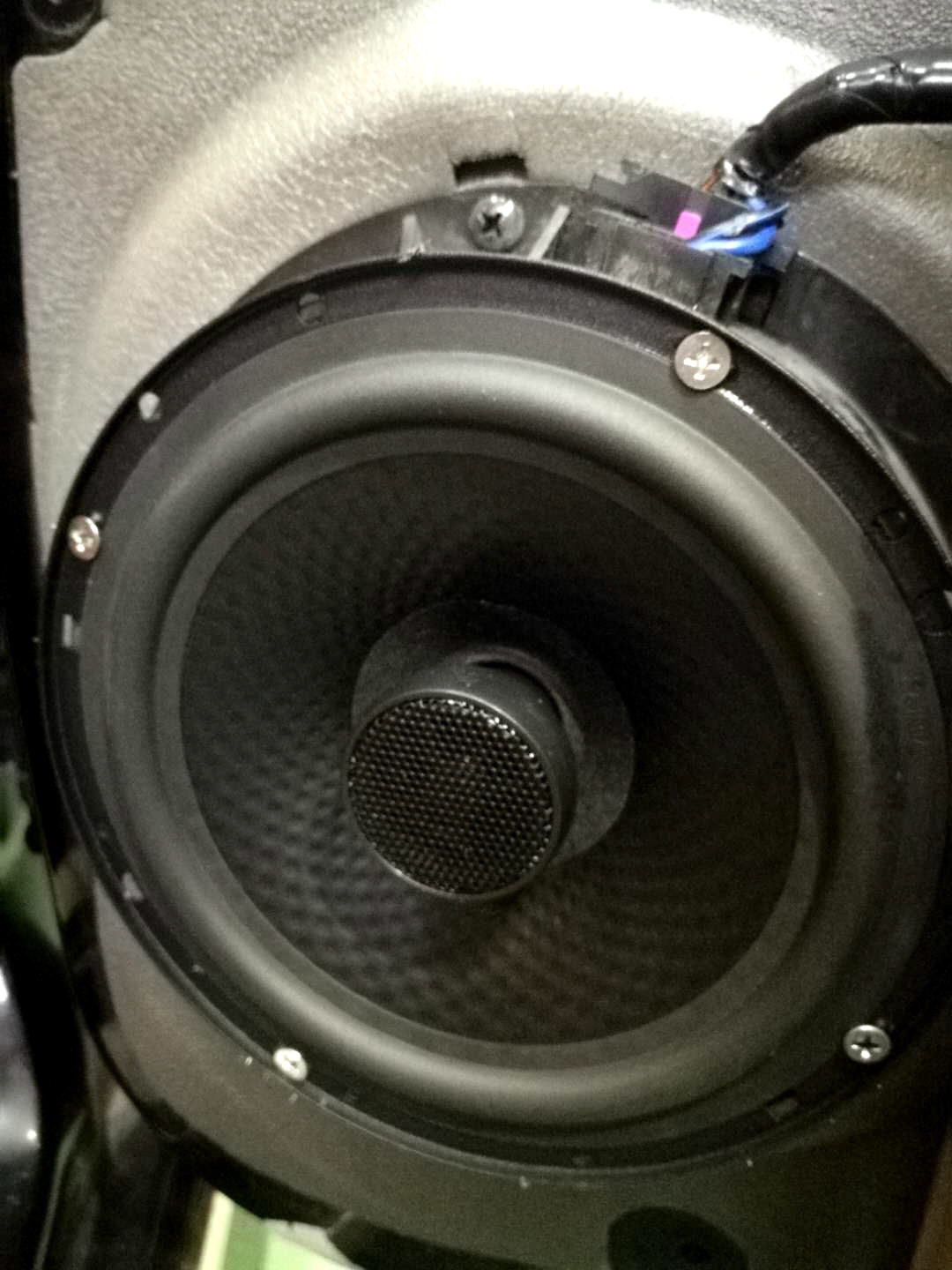 荣威550音响播放视频,荣威550车的音响怎么设置