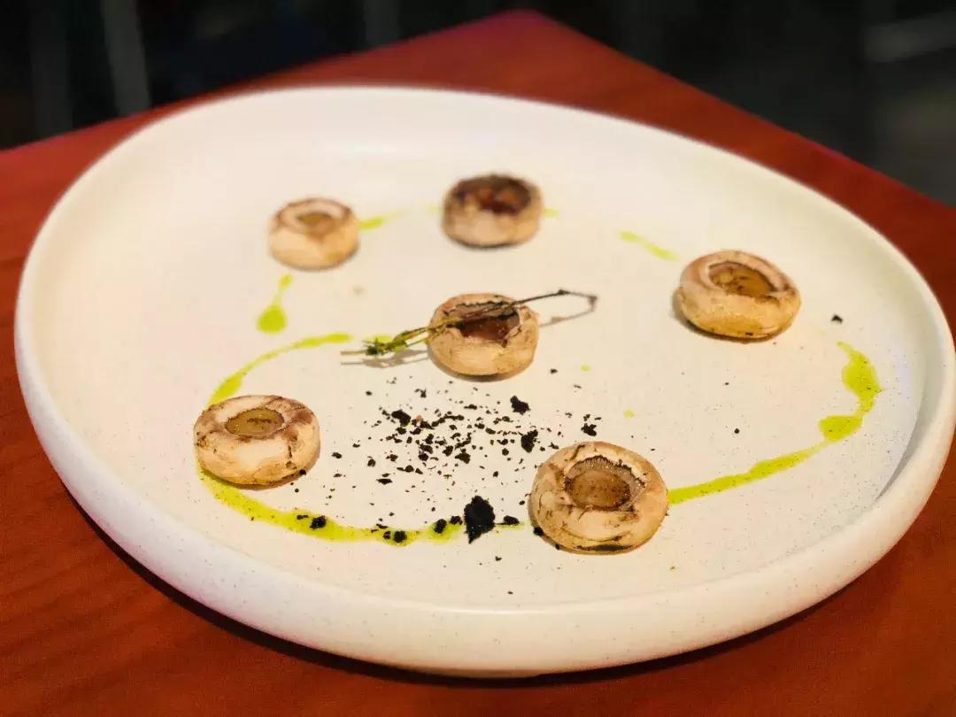 郑州市东站附近酒吧,郑州东站附近的一个酒吧