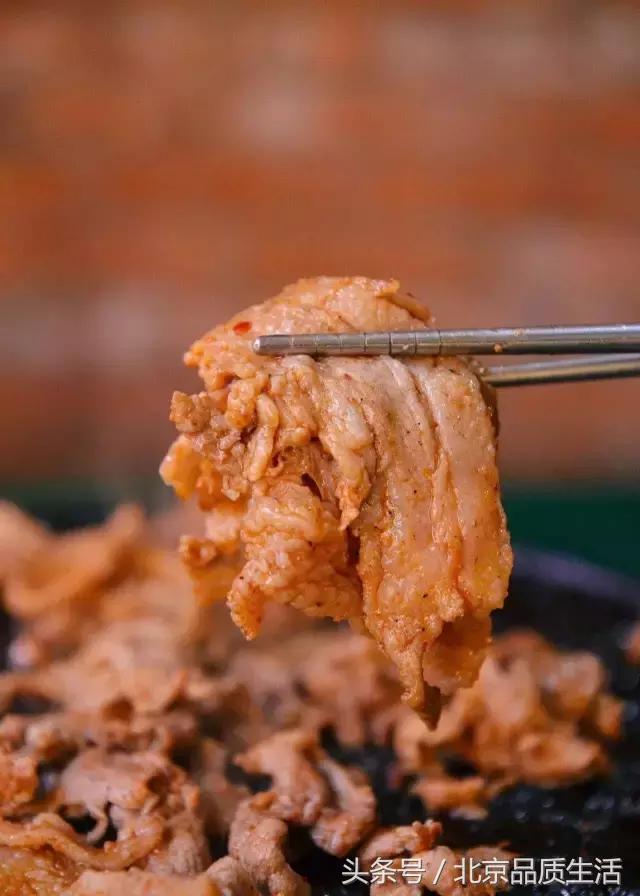 火爆南锣的食肉兽小馆搬到三里屯啦！排到天荒地老也要吃到！