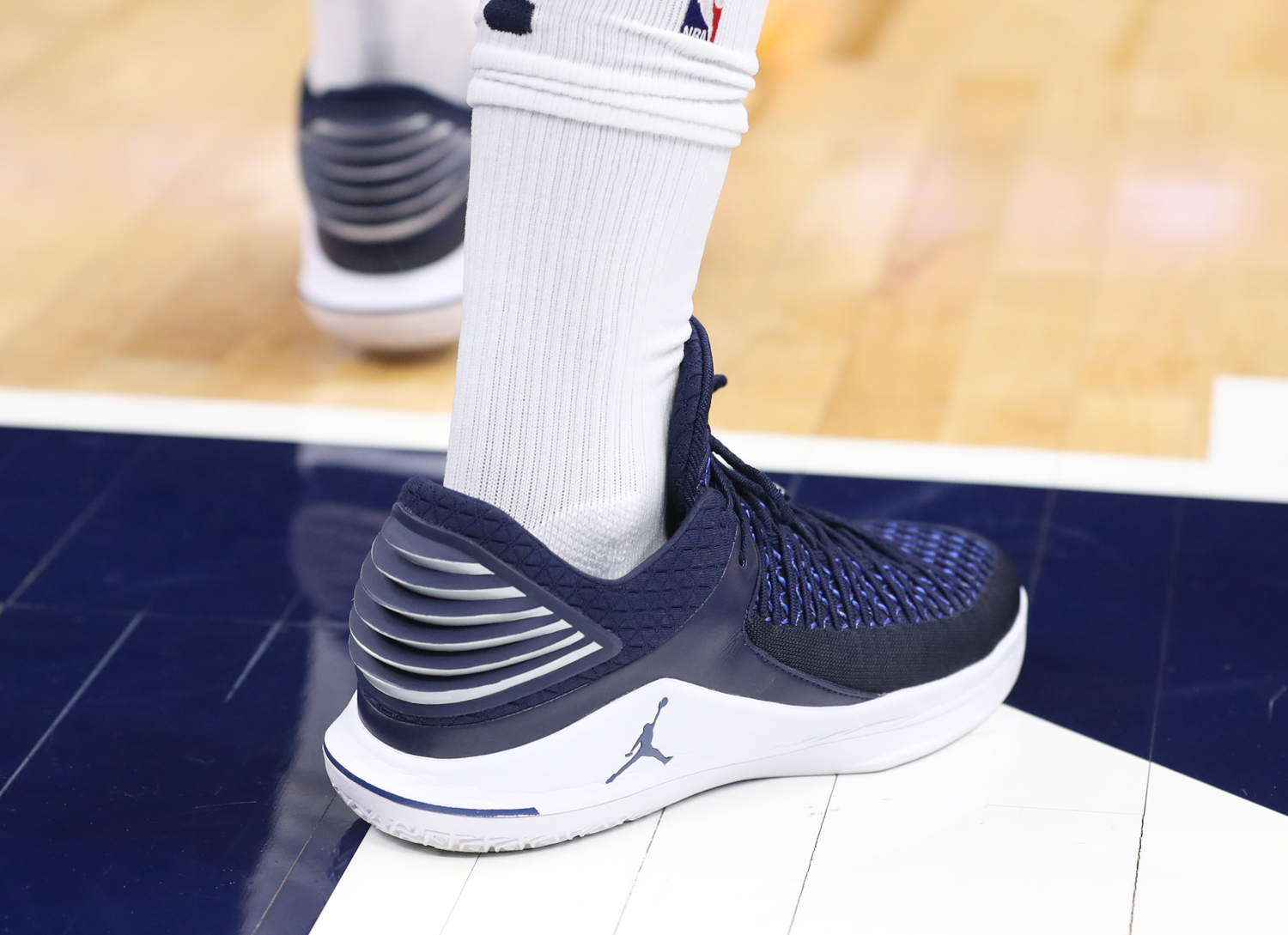 英格拉姆adidas篮球鞋,英格拉姆尼克杨拉塞尔