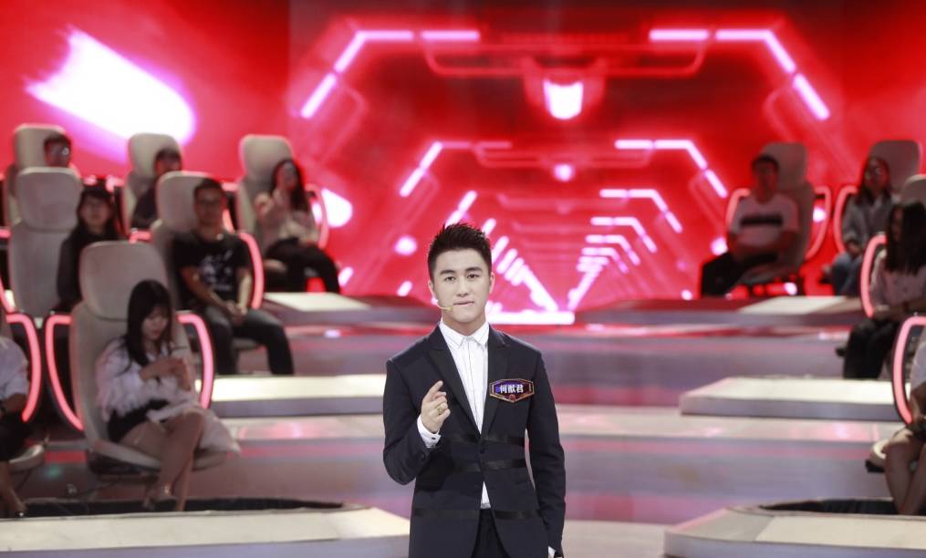 高颜值大学霸+爱玩王者，这样的赌王儿子麻烦请给我来一沓！