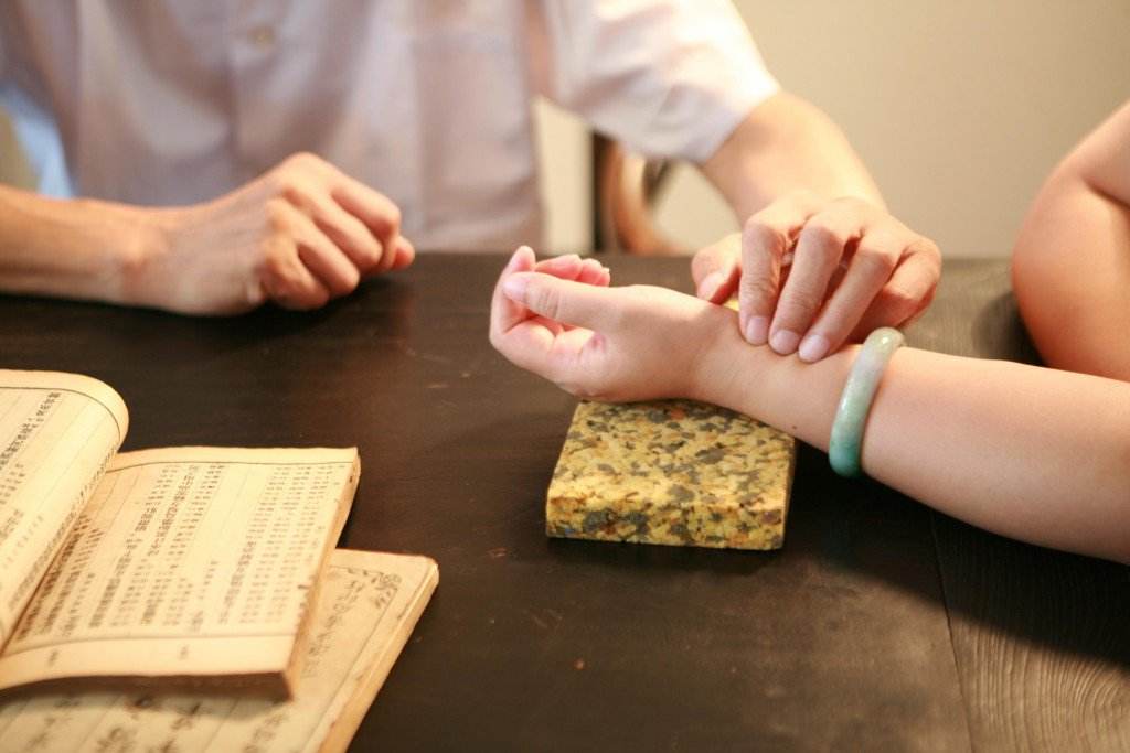 你是寒湿还是湿热体质,寒性体质吃寒性水果的方法