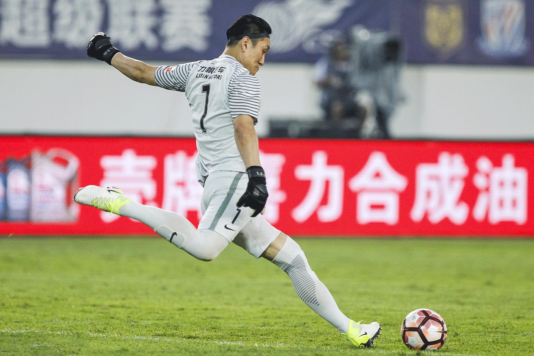 简述足球比赛原则,了解足球比赛的基本规则