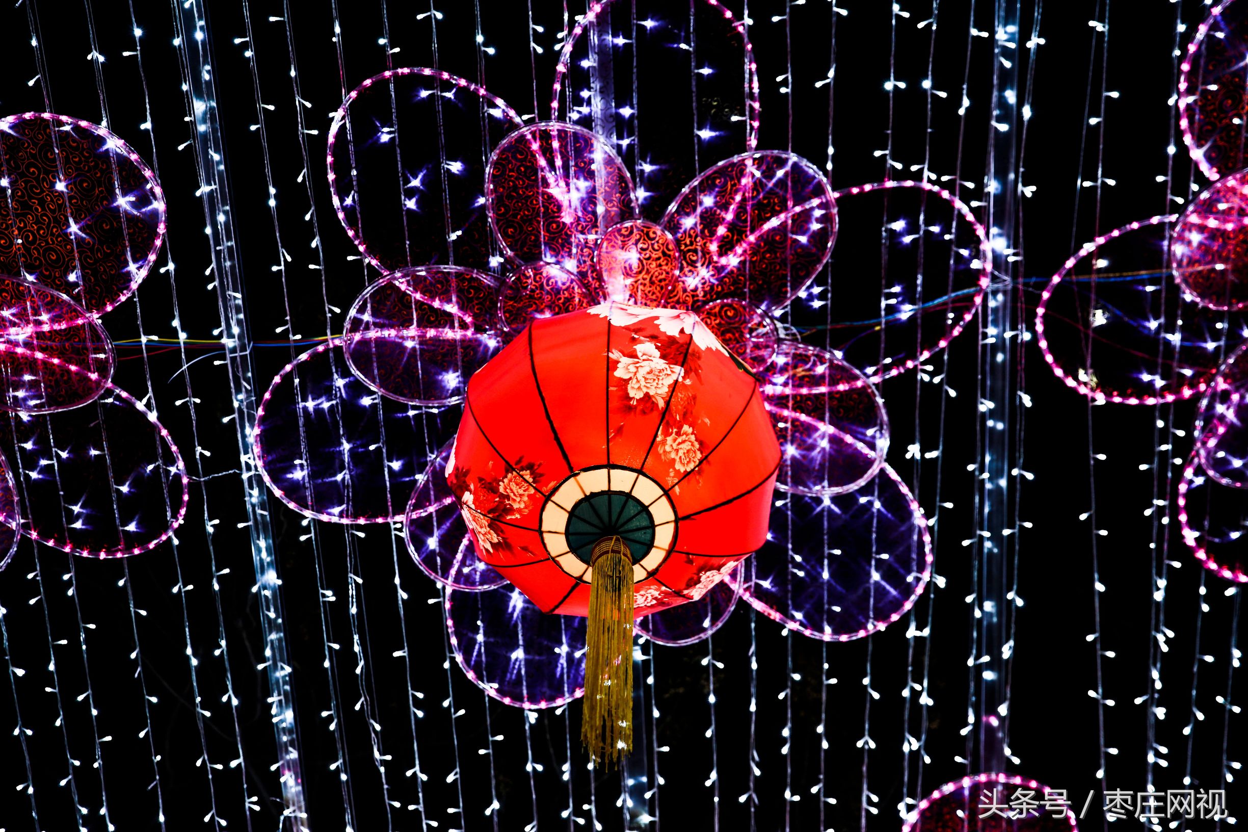 台儿庄花灯节表演,夜游台儿庄古城看灯会