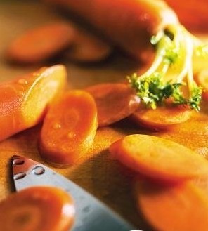 巧去衣服上的油渍,巧除衣服上的胶水