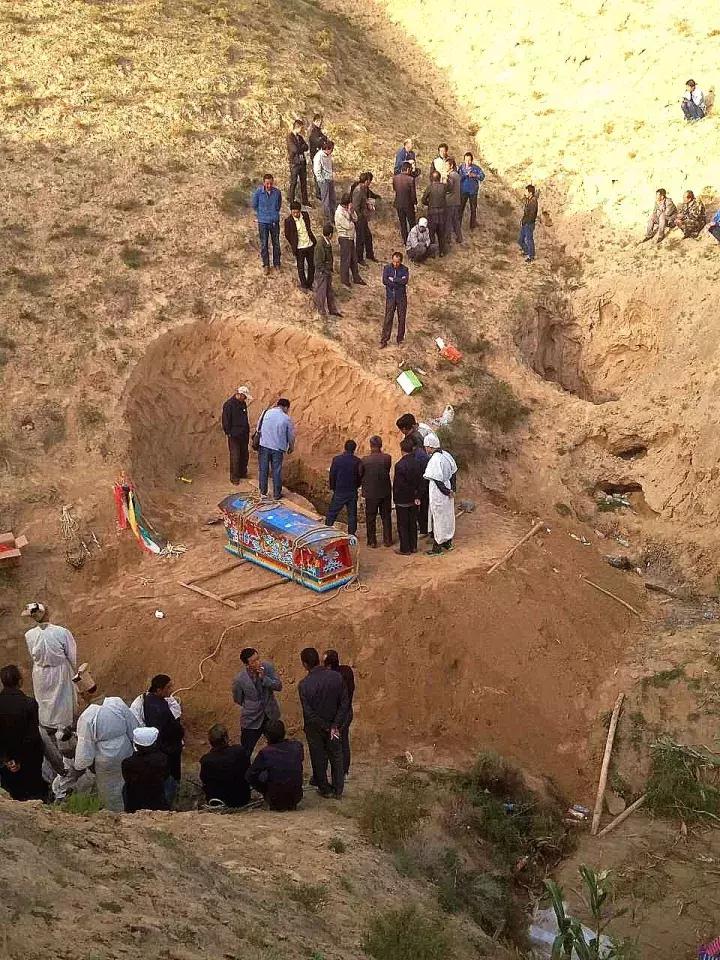 靖远丧葬习俗,靖远丧葬习俗追悼会