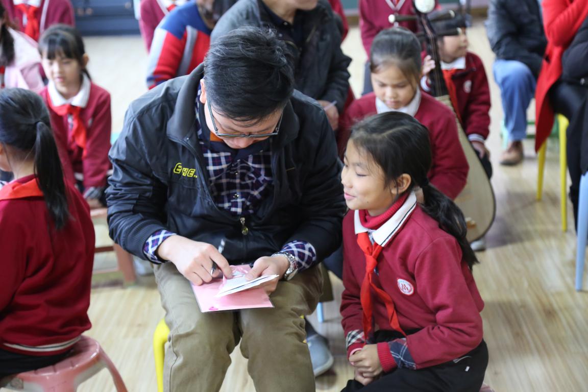 小海鸥学会飞翔,小海鸥成长励志