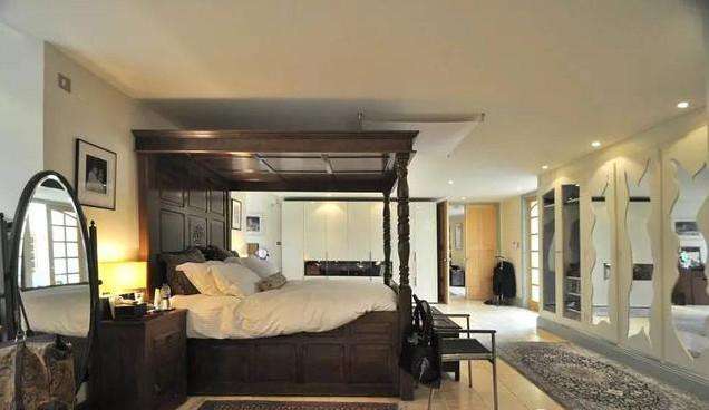 镜子在卧室怎样摆放,卧室全身镜子摆放最佳位置