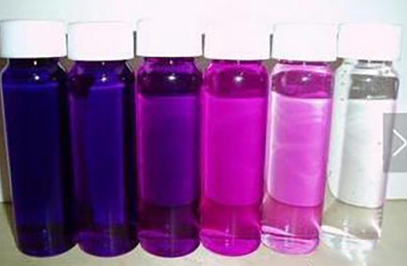 洗浅色衣服污渍和油渍的方法,浅色衣服上的顽固污渍怎么洗