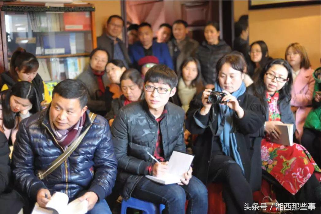 35岁，不想虚度人生，骑摩托车穿越青藏高原，写三本书还多次获奖