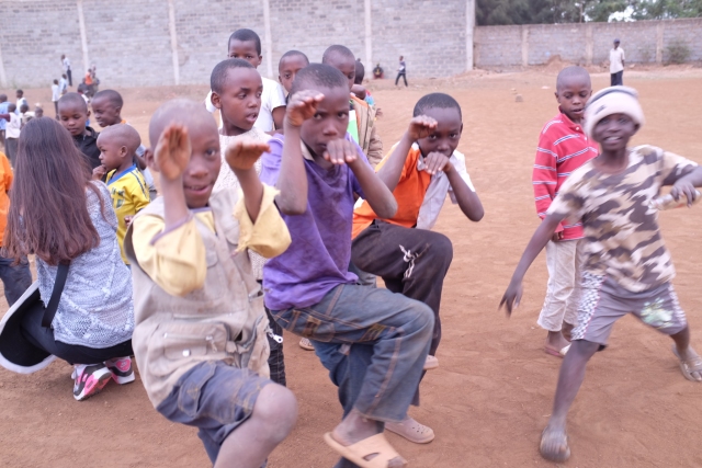 哈佛大学里到底有没有凌晨4点还灯火通明的图书馆？