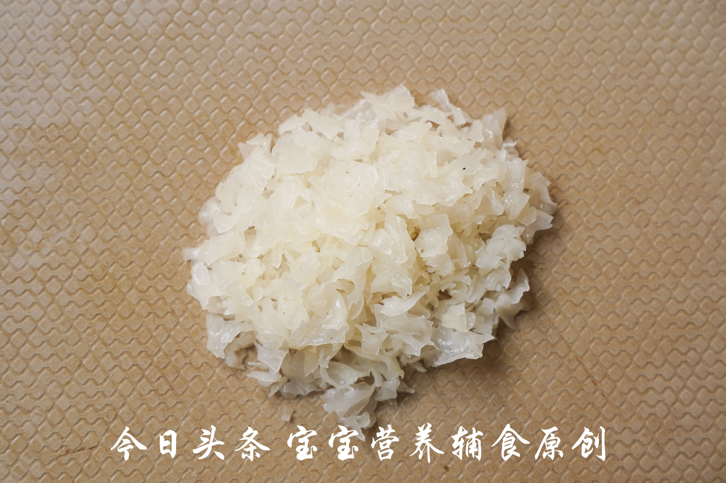 宝宝冬天不爱喝水怎么办,冬天干燥小朋友吃什么比较好