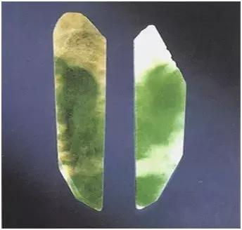 翡翠手镯戴时间长了发黄怎么回事,翡翠打紫光灯照发黄正常吗