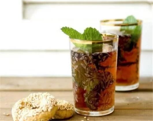 眼睫毛对颜值的重要性,睫毛长短对颜值的影响对比