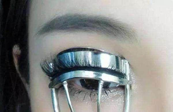 睫毛短小又稀疏，几招教你浓密卷翘起来