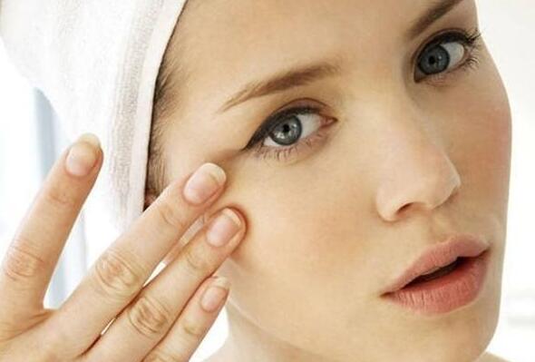 闊╁墽姘村厜鑲岃偆鎶よ偆,闊╁浗鍐琛ユ按淇濇箍缇庣櫧鎶よ偆