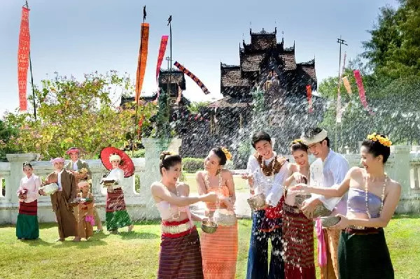 火线狂欢值得买吗,火线狂欢节游戏视频