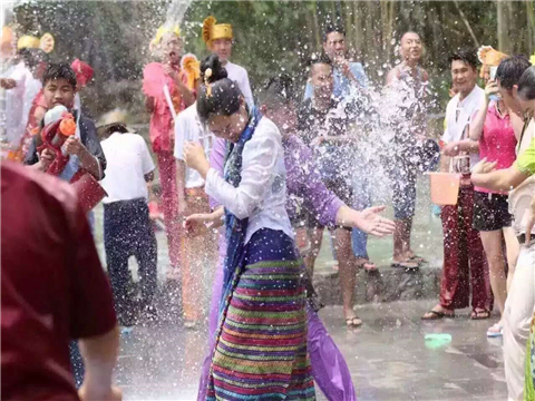 德宏：圆满完成海峡两岸各民族欢度泼水节活动气象保障服务