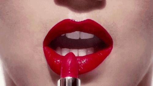 护唇薄荷唇膏,薄荷唇膏是保湿的