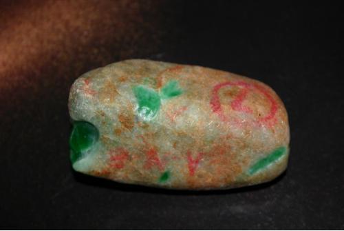 这才是真正的奇石,真正的奇石都是什么样子的