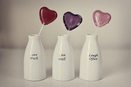 歌曲你让我感动歌词,曾让你感动的人是哪首歌的歌词