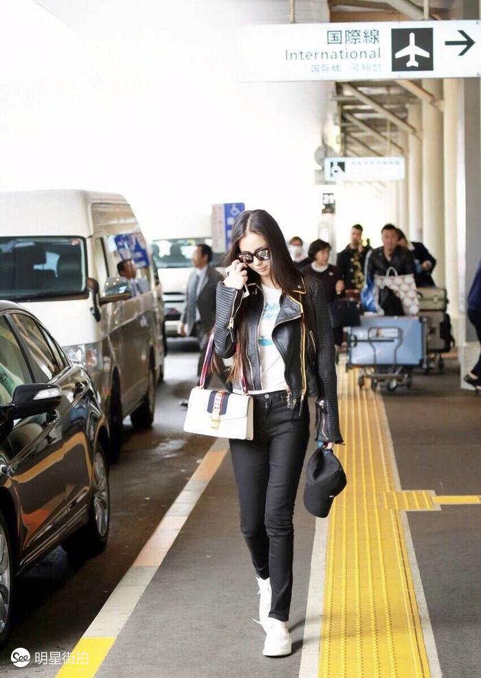 清新蓝PK清纯白，初夏你更爱哪个？