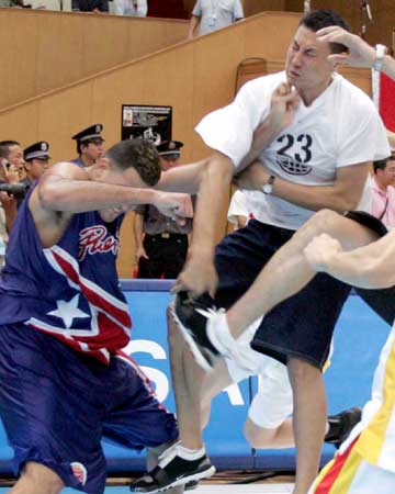 中国男篮十大打架狂人,中国男篮打架十大高手