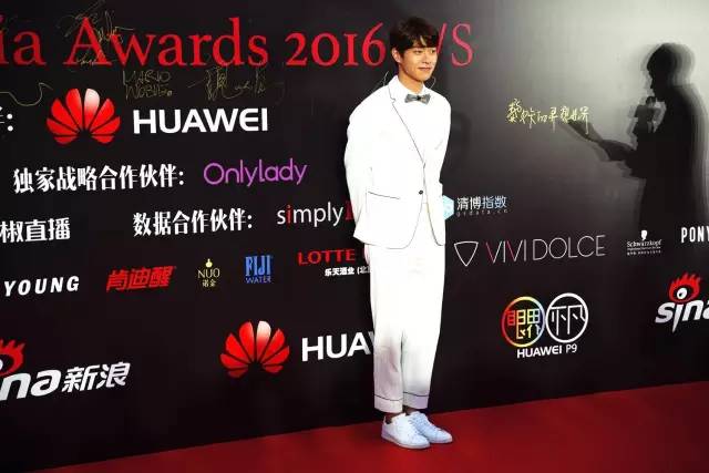 寮犱寒涓浗瓒呮ā瀵煎笀,寮犱寒涓浗瓒呮ā璧扮