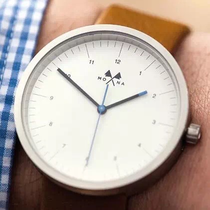 今年给自己买了个表,我去年买了一个表