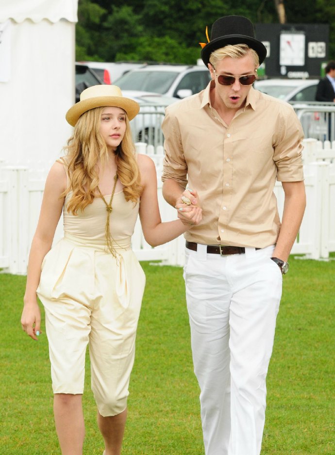 小贝大儿子与女友,小贝长子官宣订婚