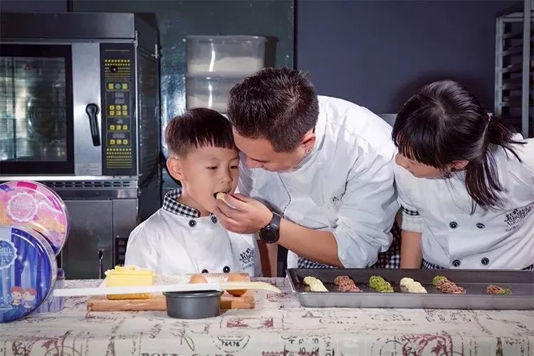 榛勭鍋氱殑鏇插,榛勭榛勬补鏇插