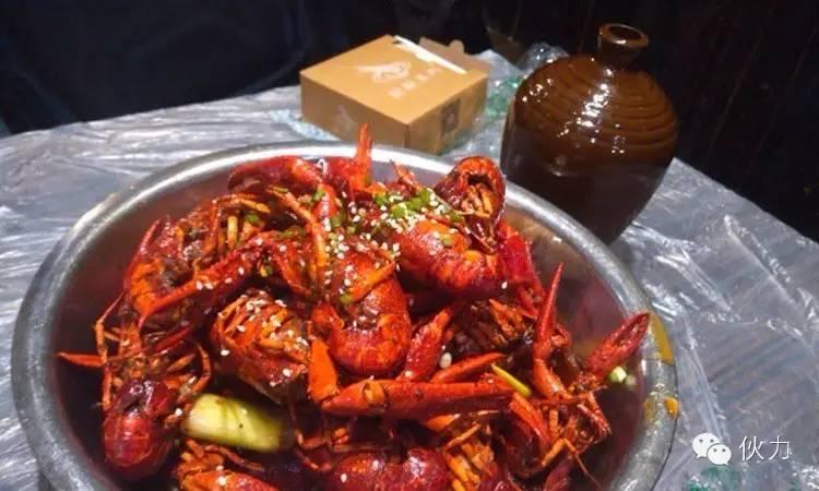 你要是醒着，整座城市陪你失眠 |武汉的11家深夜食堂