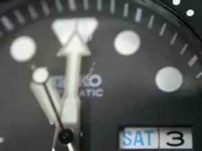 手表碰磁了怎么解决,手表碰花了如何处理