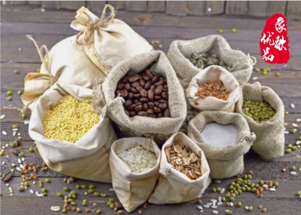 蔬食主义健康生活方式新选择,轻食主义健康饮食成年轻人新追求