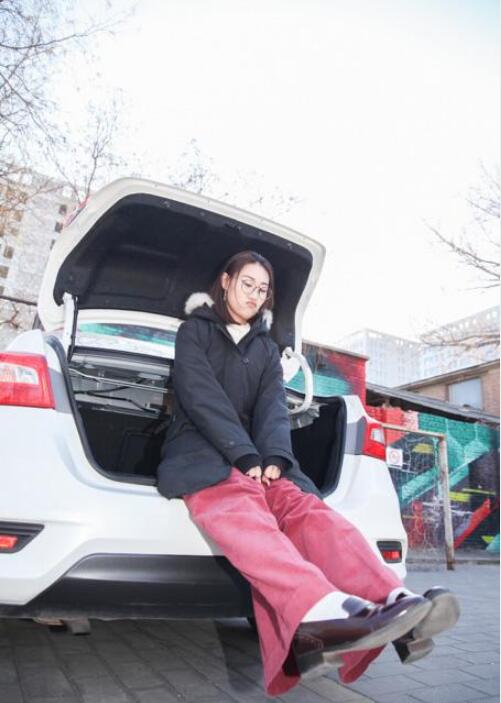 圣诞节热恋生活日记,开着轩逸陪女朋友搜集北京的圣诞树