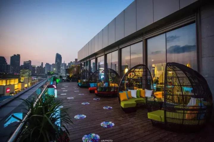 颜值爆表的几处玻璃花房,承载了姑娘们所有的“花房梦”!