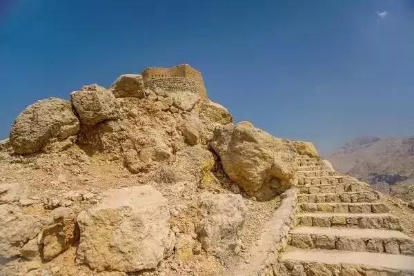 迪拜阿联酋对中国免签吗,阿联酋对中国免签入境多少天