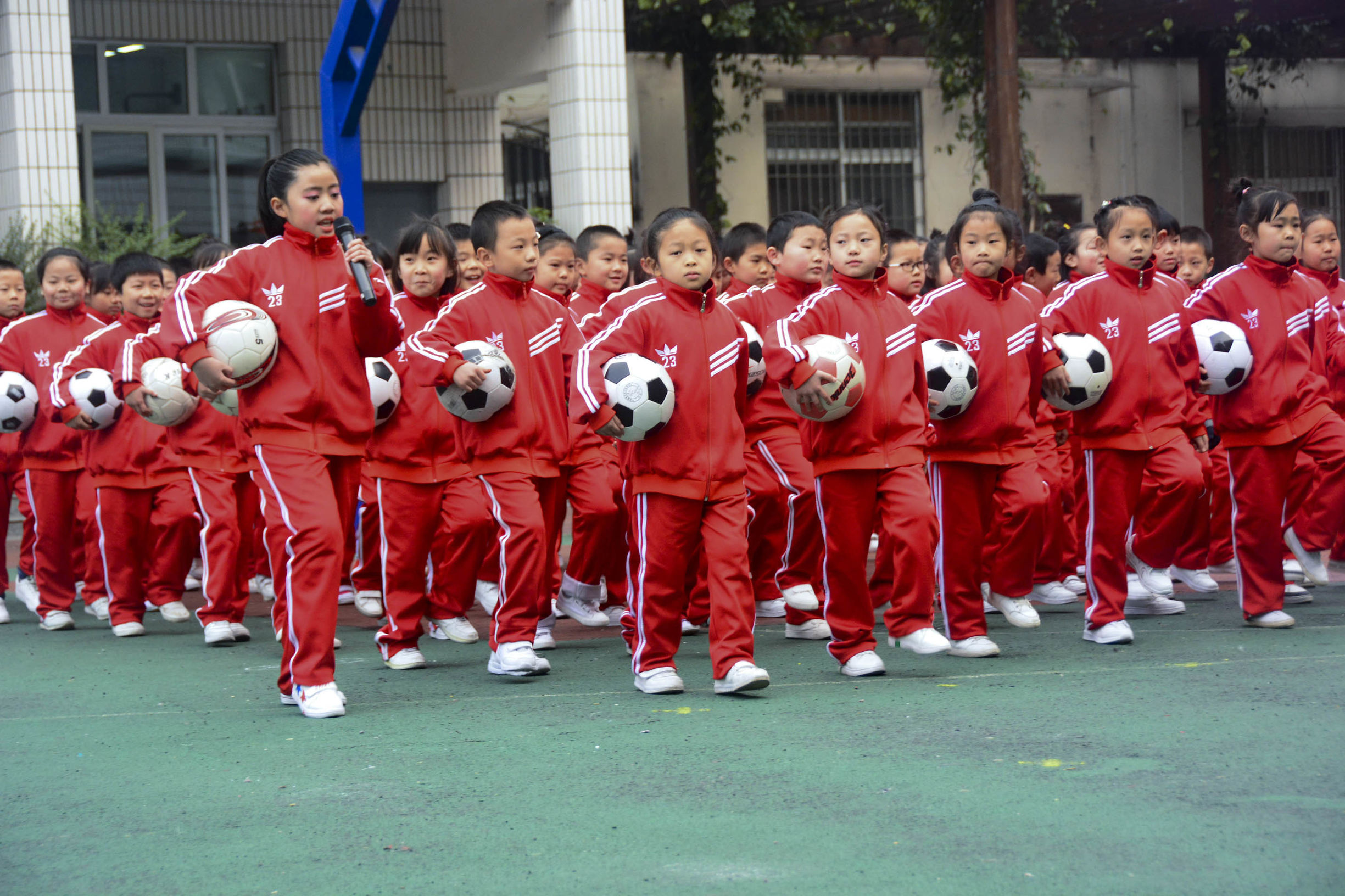 三小校运会啦啦操,巴中市巴州区三小足球操