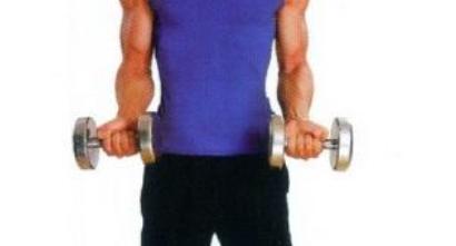哑铃练胸的正确锻炼方法视频,正确使用哑铃健身的方法