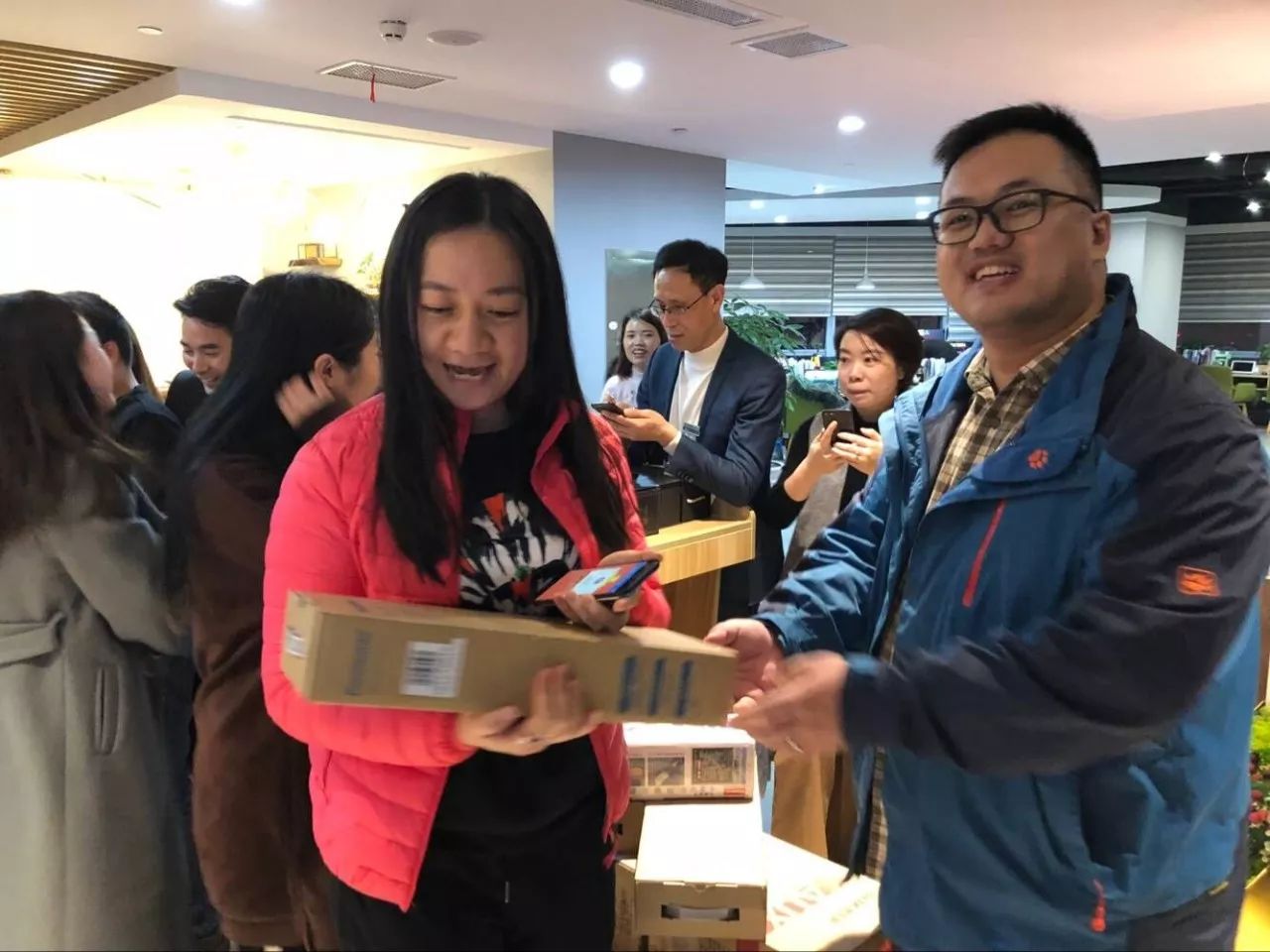 登顶NO.1！成都生活家“创纪录盛典”点燃元旦夜！