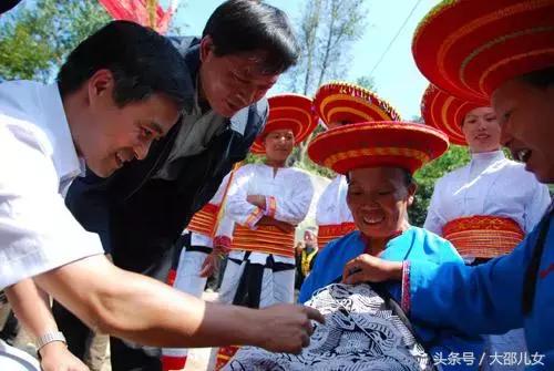 闅嗗洖姘戦棿鑹烘湳浣滃搧,闅嗗洖闈炵墿璐ㄦ枃鍖栭仐浜х敾