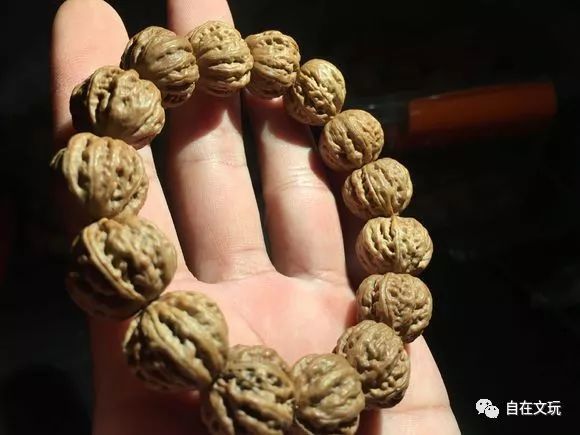 野生京八棱小核桃手串,野生雕刻小核桃手串
