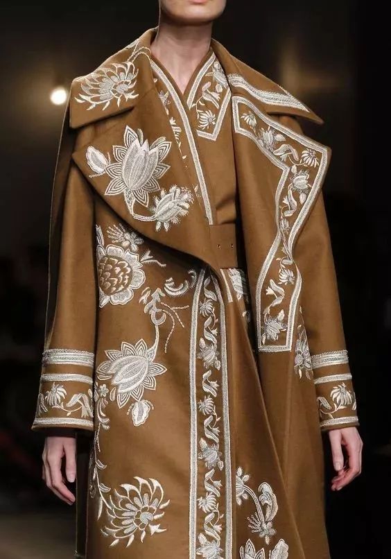 淘衣材服装辅料,2018冬季女装大衣最流行