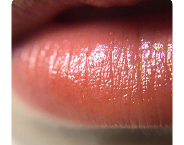 雅诗兰黛豆沙色口红杨幂同款,杨幂专属枫叶色口红